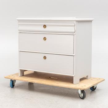 Chest of drawers, second half of the 19th century.