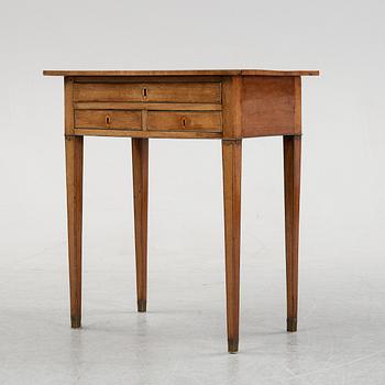 A Gustavian mahogany veneered seewing table, early 19th Century.