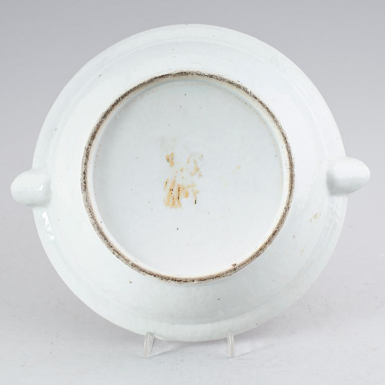 VÄRMEFAT, porslin, Kina, Kanton, 1800-talets andra hälft.