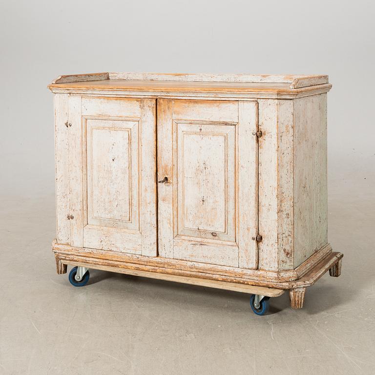Gift in the Gustavian style, first half of the 19th century.