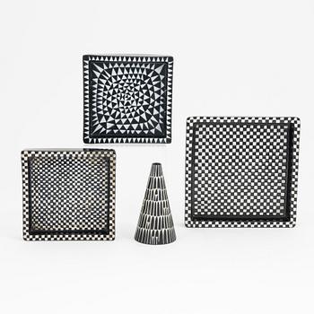 Stig Lindberg, a set of three 'Domino' stoneware dishes and a vase, Gustavsberg.