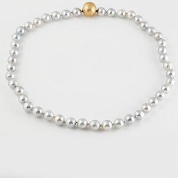 COLLIER, odlade pärlor med lås i 14K guld, Ole Lynggaard, Danmark. Vikt 47,6 gram.