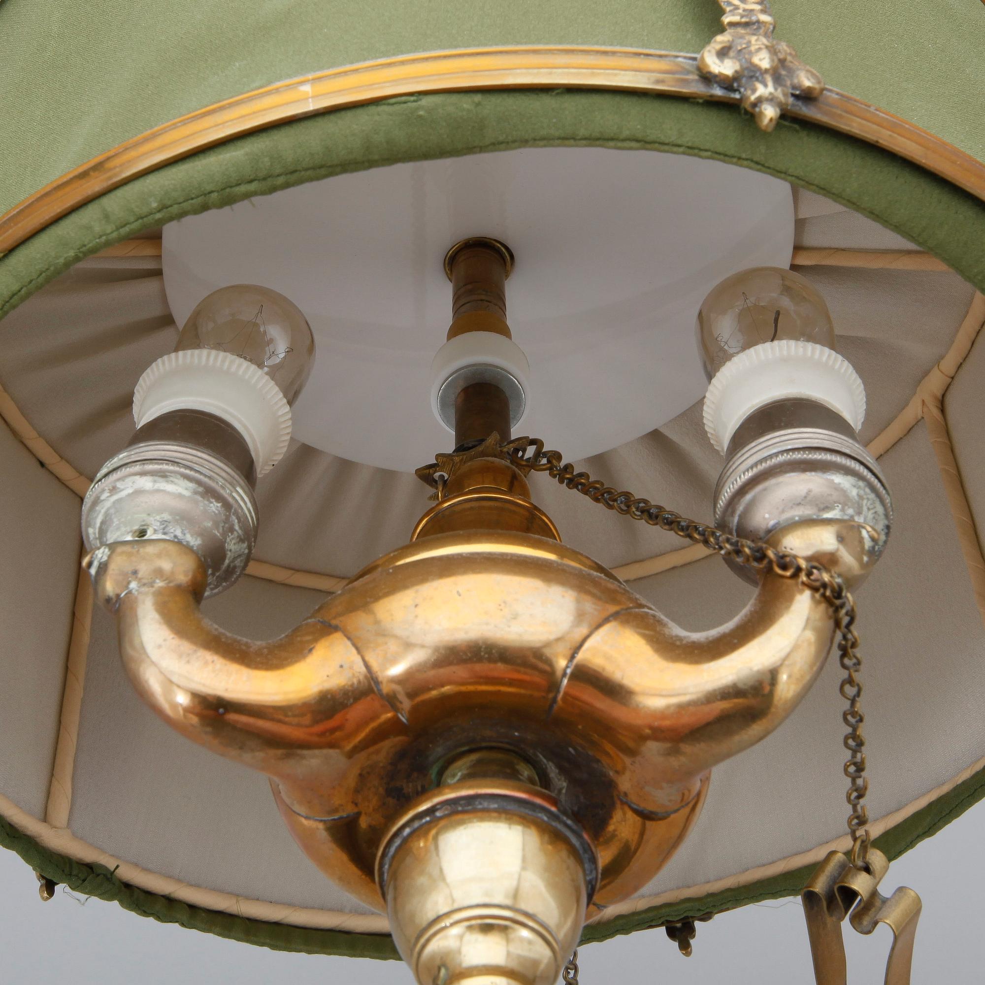 BORDSLAMPA / OLJELAMPA, mässing, 1800-tal.