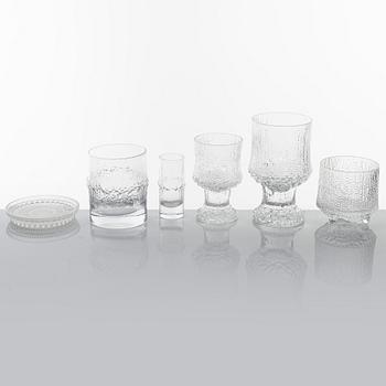 Tapio Wirkkala, glasservisdelar, 39 st, "Ultima Thule" och "Niva", Iittala, Finland.