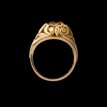 RING, fasettslipad citrin, guld. A. Tillander, Helsingfors 1951.