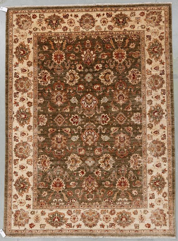 MATTA, Ziegler design. Ca 273x200 cm.