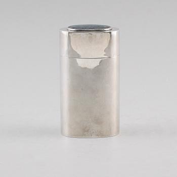 LOCKDOSA, silver, Claes E Giertta, Stockholm 1962. Vikt ca 178 gram.