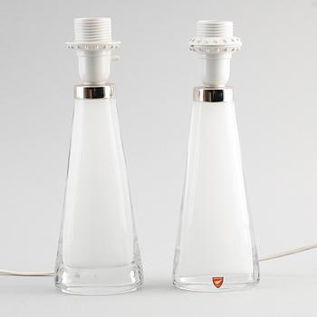 BORDSLAMPOR, 1 par, glas, Carl Fagerlund, 1900-talets andra hälft.