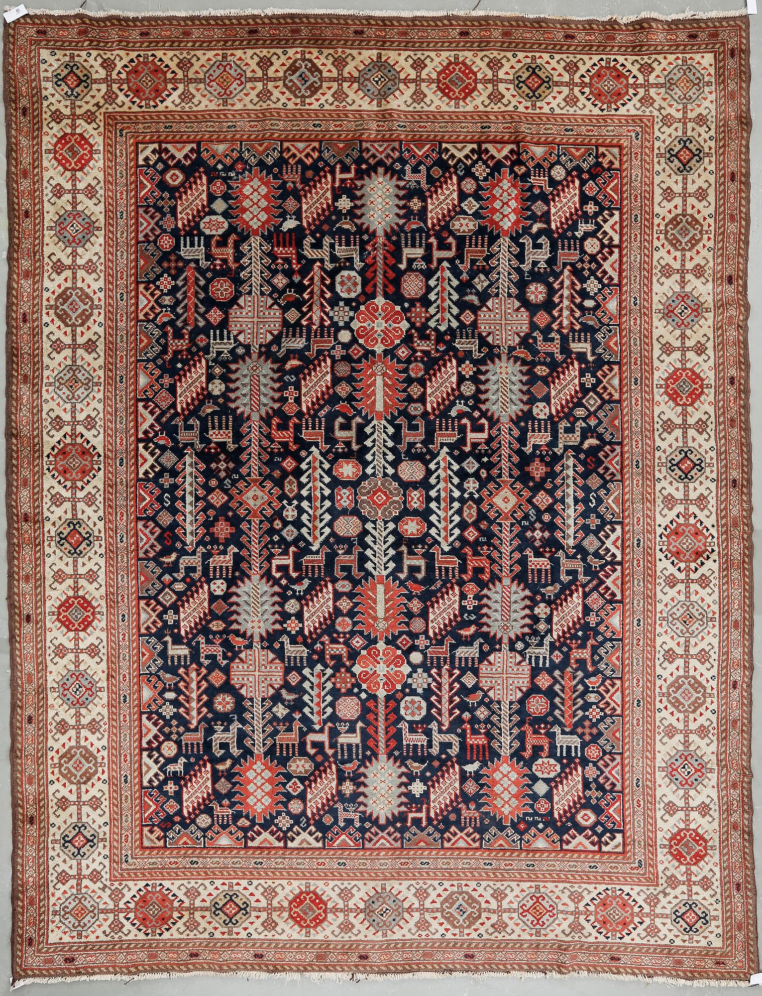 MATTA, semiantik troligen kaukasisk. Ca 380 x 306 cm.