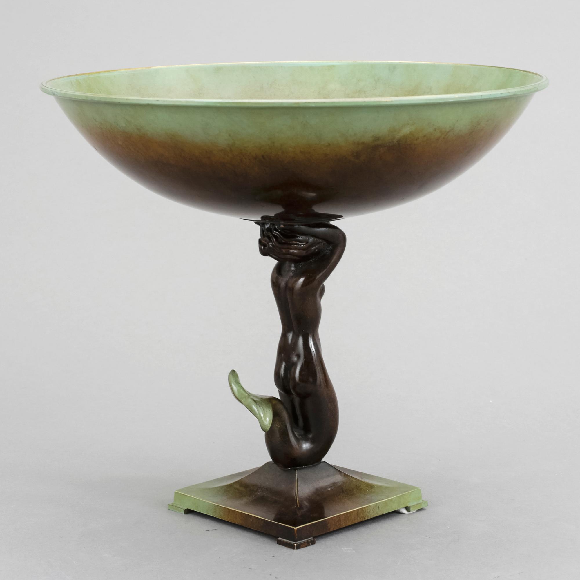 SKÅL PÅ FOT, patinerad brons, Ystad-Brons, 1900-tal.