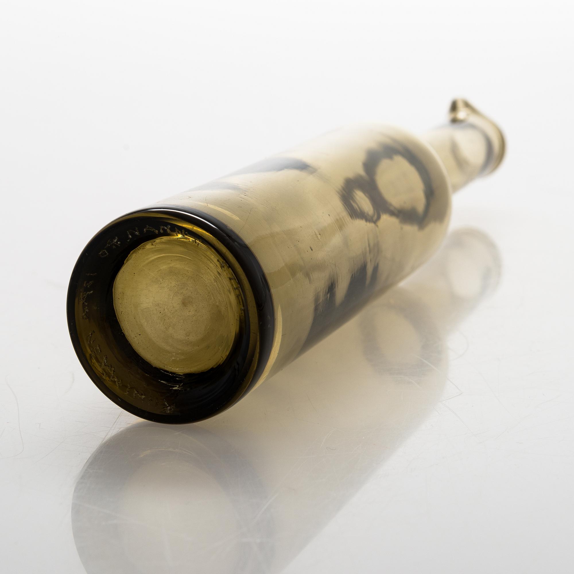 anny Still, a bottle signed Riihimäen Lasi O.Y Nanny Still.