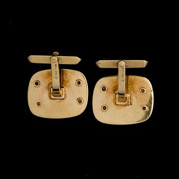 A PAIR OF CUFFLINKS, 18K gold. Tabbah Jewellery, Beirut.