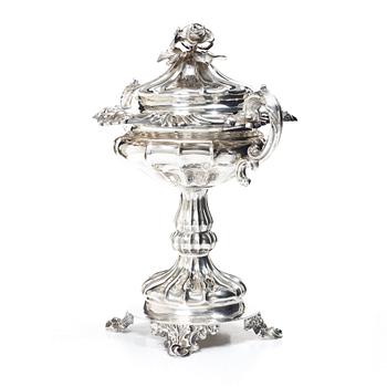 Gustaf Möllenborg, (Carl Teodor Féron), a Swedish silver sugar bowl with cover, Stockholm 1852.