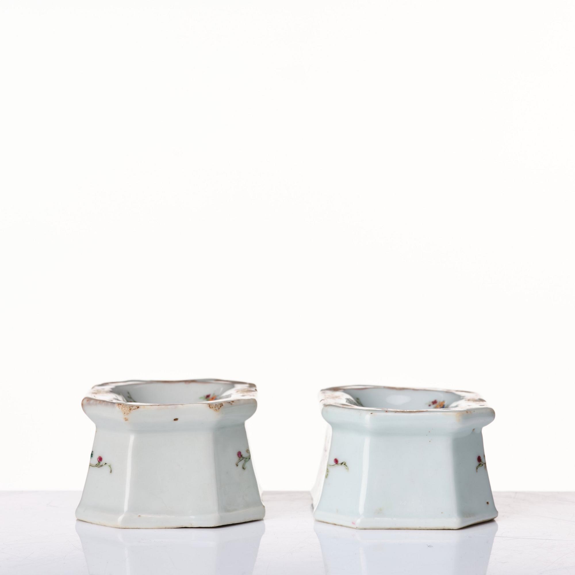 A pair of famille rose armorial salts, Qing dynasty, Qianlong (1736-95).