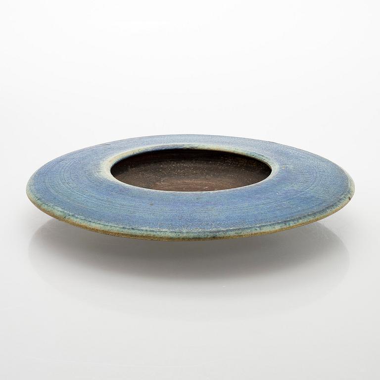 Francesca Mascitti-Lindh, A stoneware flower dish, signed FML Arabia.