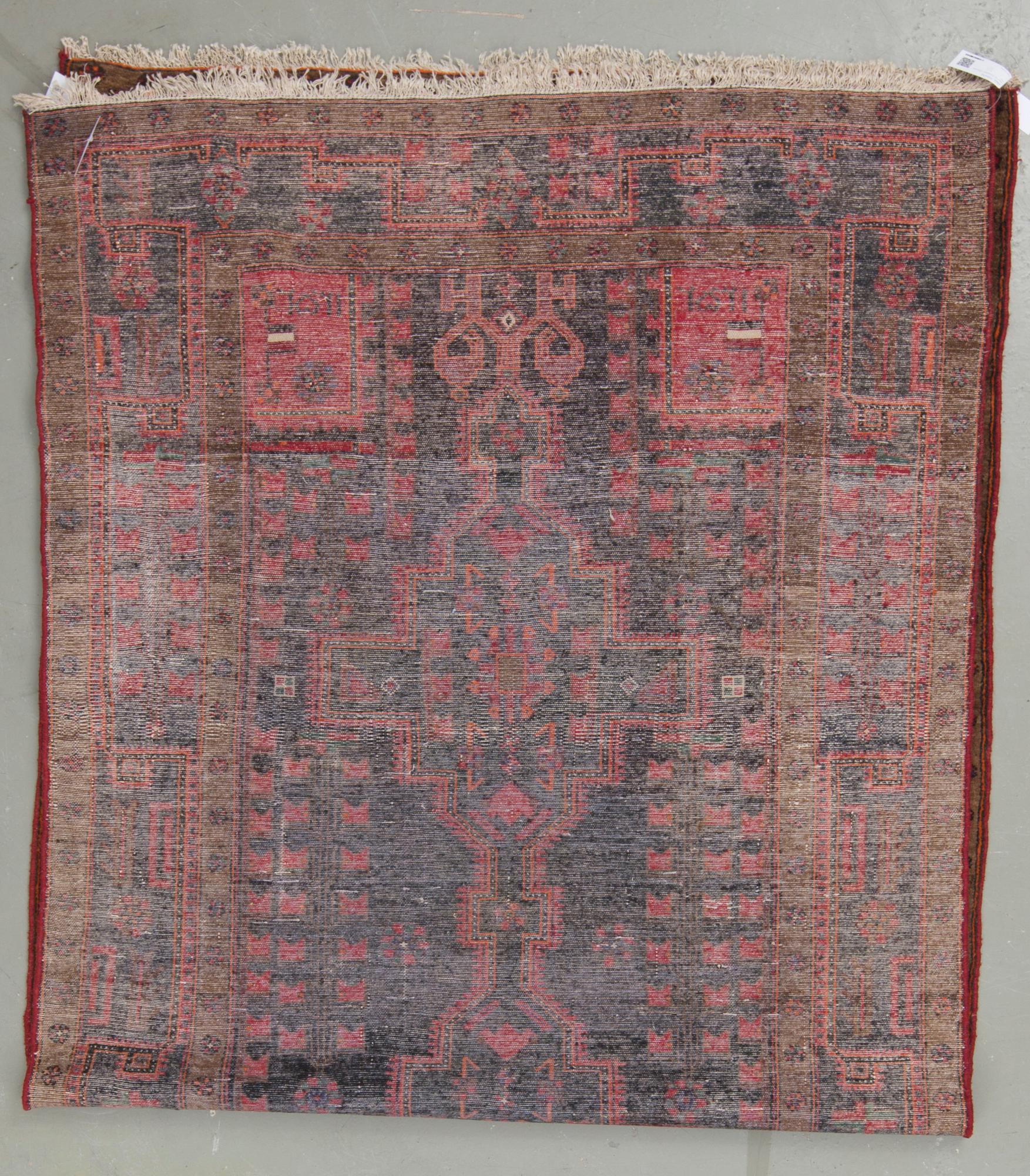 MATTA, Hamadan. Ca 330x150 cm.
