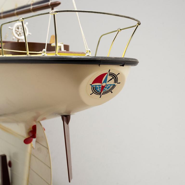 a sailing boat produced by the Soviet union for the olympics 1980.
