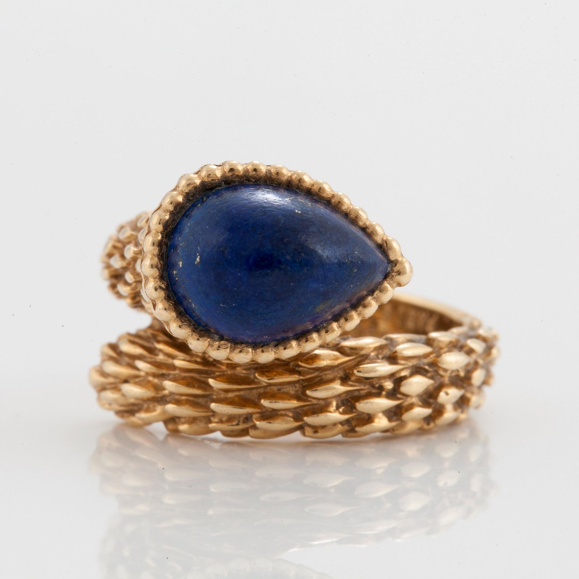 BOUCHERON.