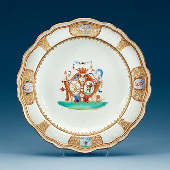 A famille rose armorial soup dish with the arms of Gripenberg, Qing dynastin, Qianlong (1736-95).