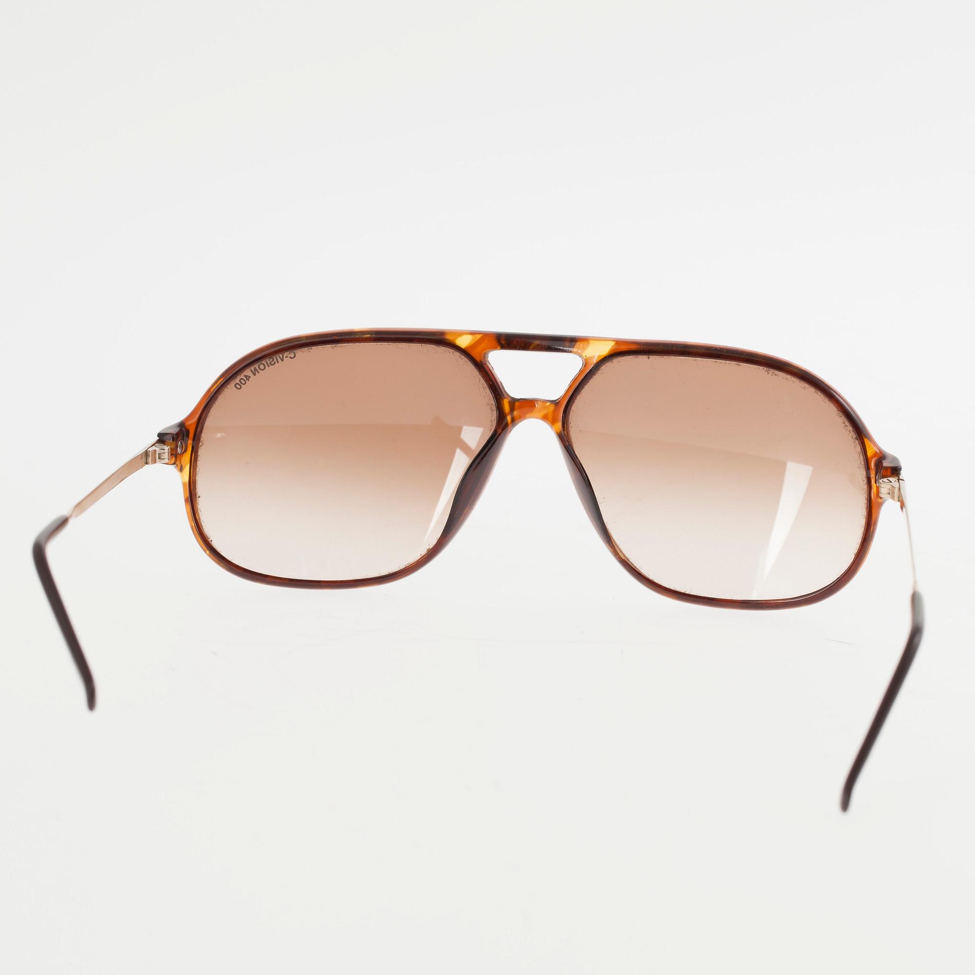 SOLGLASÖGON, Carrera.