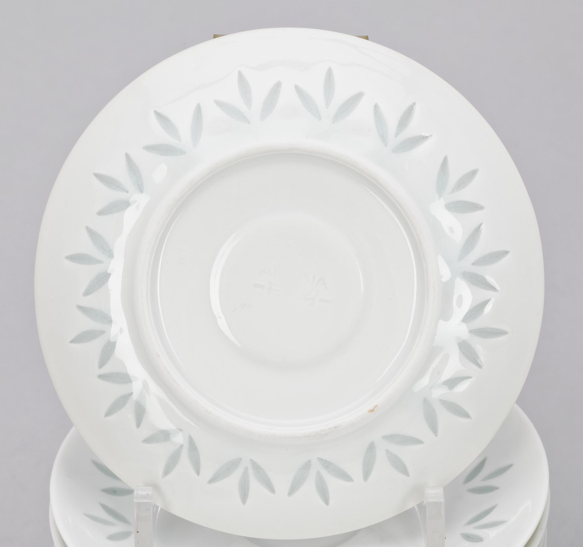 MOCCAKOPPAR med FAT, 12 st, risporslin, Friedl Kjellberg, Arabia, Finland, 1900-talets mitt.
