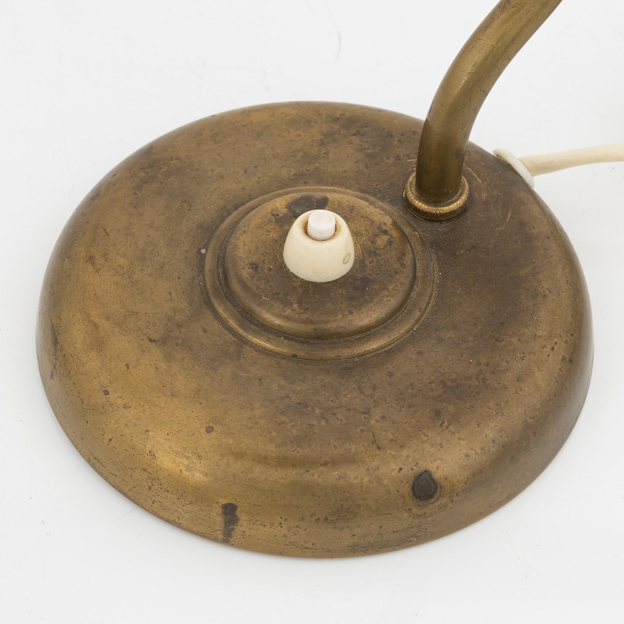 Harald Notini, skrivbordslampa/vägglampa, modell "15470", Arvid Böhlmarks Lampfabrik, 1940-tal.
