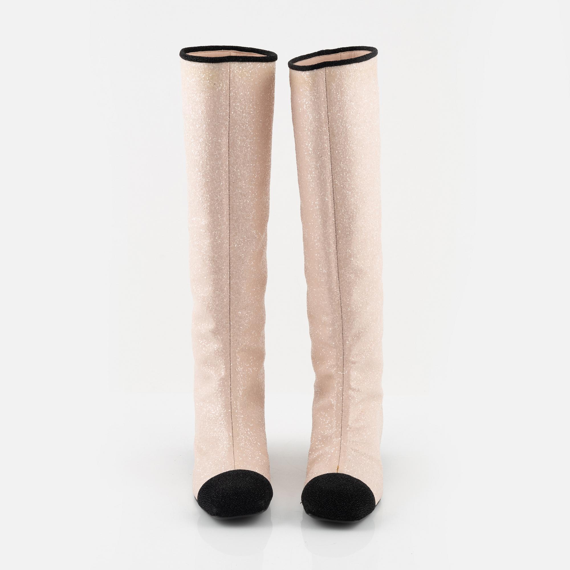 Chanel, a pair of sequin high boots, size 37.