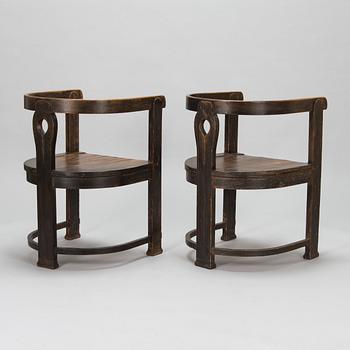 A pair of  Finnish armchairs in Romantic nationalism, around 1900.