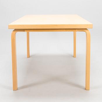 ALVAR AALTO, A table 82A and 6 chairs 69, Artek, latter half of the 20th century.