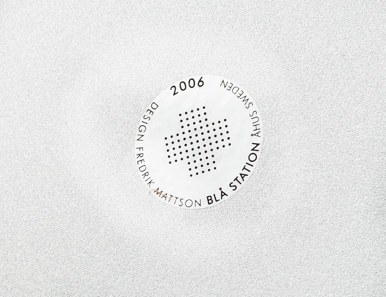 STOLAR, 2 st, "Innovation C", Fredrik Mattsson, Blå station. Etikettmärkta, 2006.