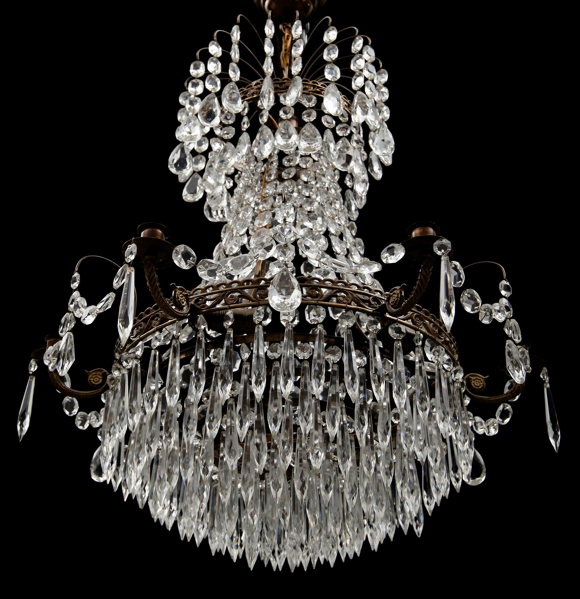 LJUSKRONA, empirestil, 1900-talets mitt. Höjd ca 65 cm.