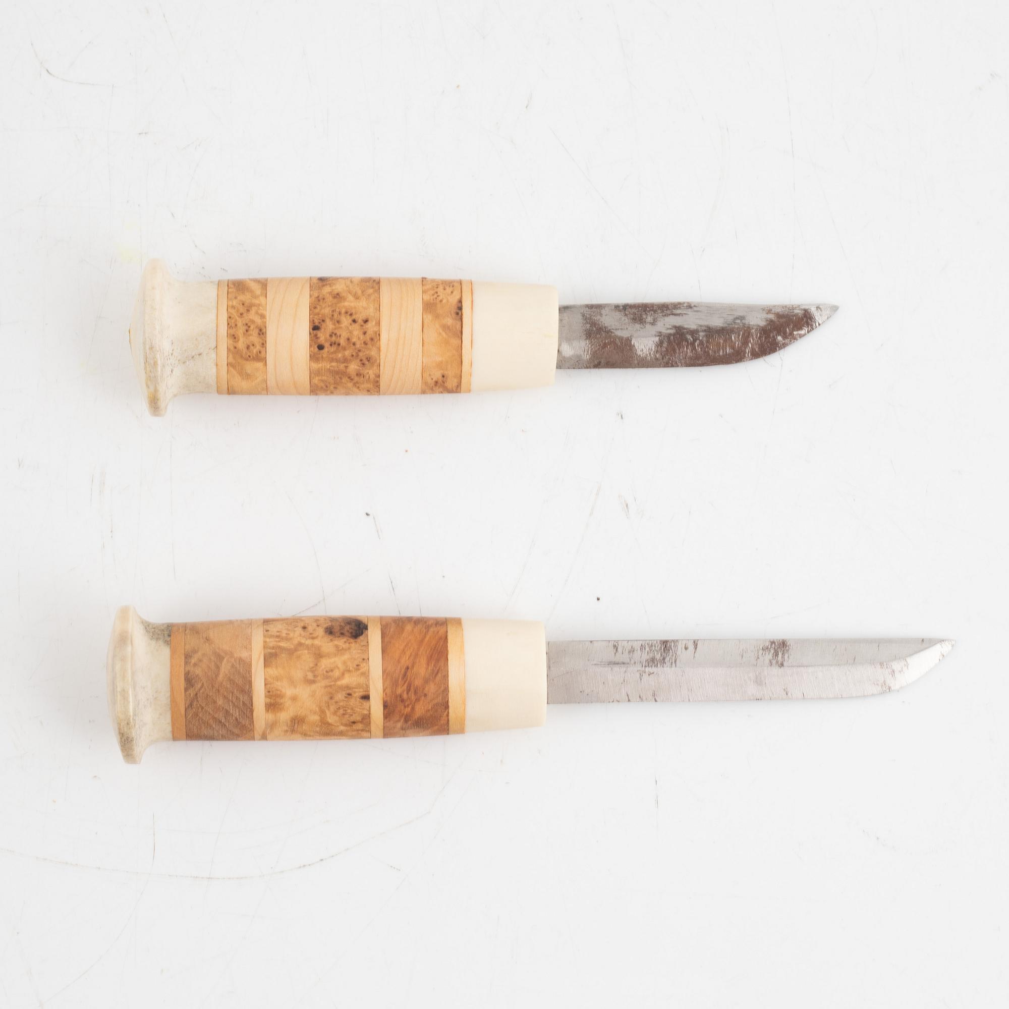 Hjalmar Midbjer, two knives, signed and dated, Pålkem, 1979.