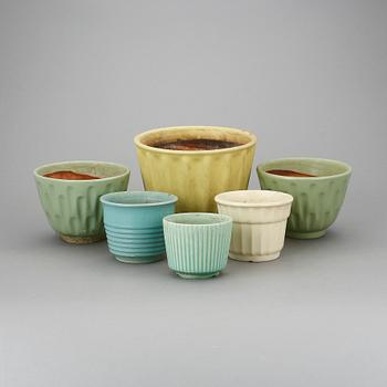 YTTERFODER, 6 st, lergods, bland annat Bo fajans samt Upsala Ekeby, 1900-talets första hälft.