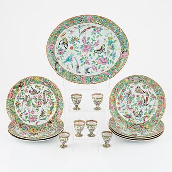 A set of 14 pieces from a porcelain service, Kanton, China, Qing dynasty, 19th century.