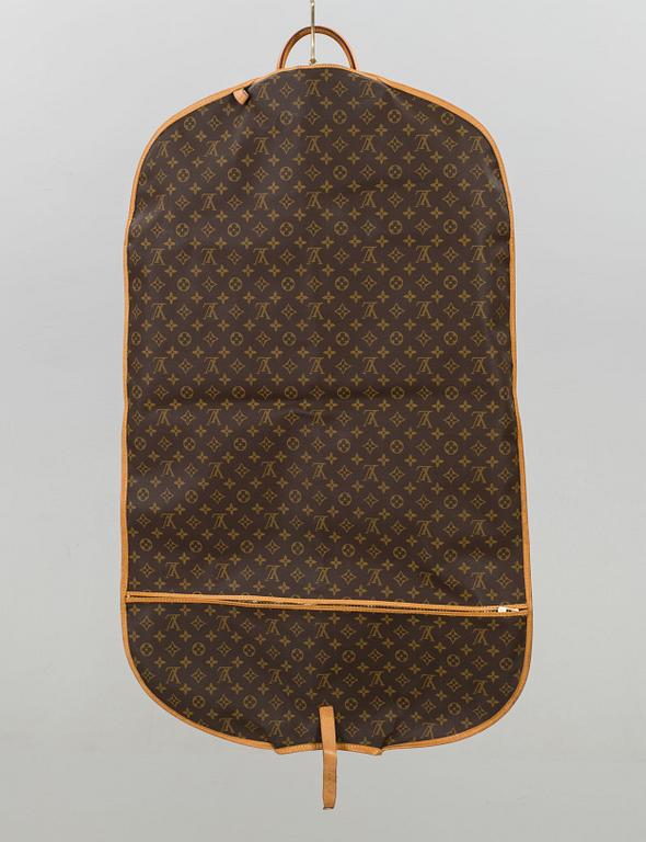 LOUIS VUITTON, "Garment Cover", resegarderob.