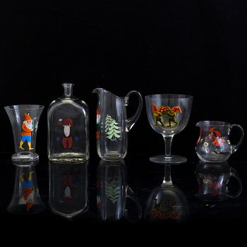 GLASSERVISDELAR, 79 st, glas, Julmotiv, 1900-tal.