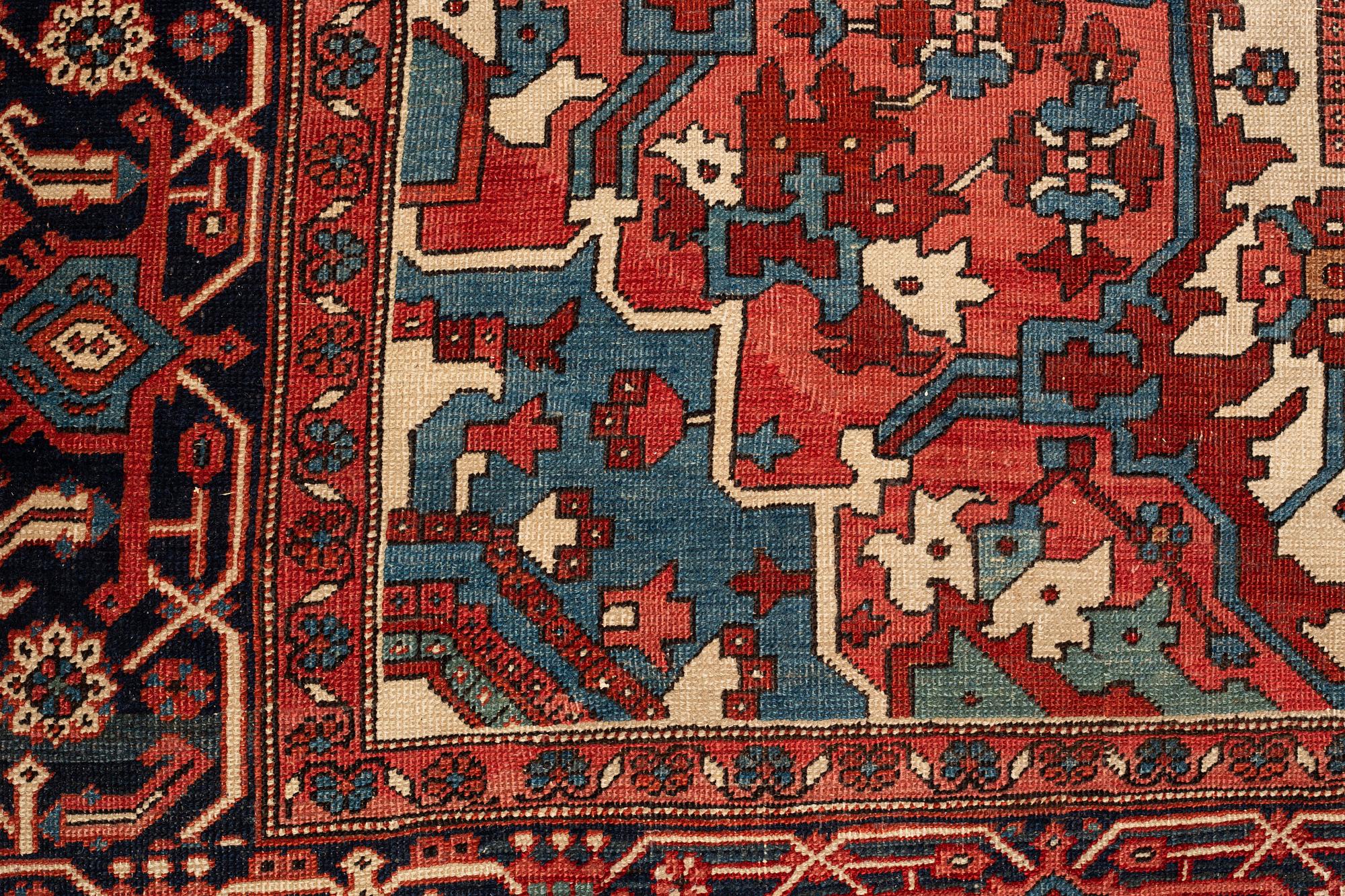 Matta, antik/semiantik Heris, ca 356 x 298 cm.