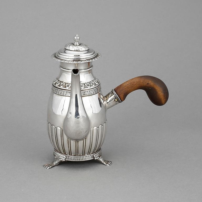 KAFFEKANNA, silver, Jacob Lenholm, Stockholm, 1837. Total vikt 257 g.