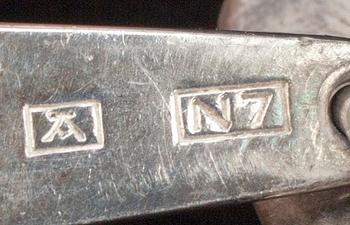 MANCHETTKNAPPAR, silver, tigeröga, Kupittaan Kulta, Elis Kauppi, Åbo 1962, 1966.