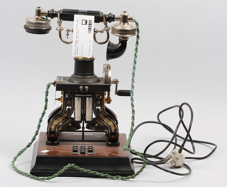 TELEFON, metall, plast, LM Ericsson, sent 1900-tal.