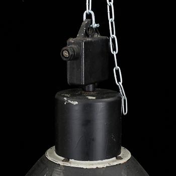 TAKLAMPA, industri, omkring 1900-talets mitt. Höjd 70 cm.