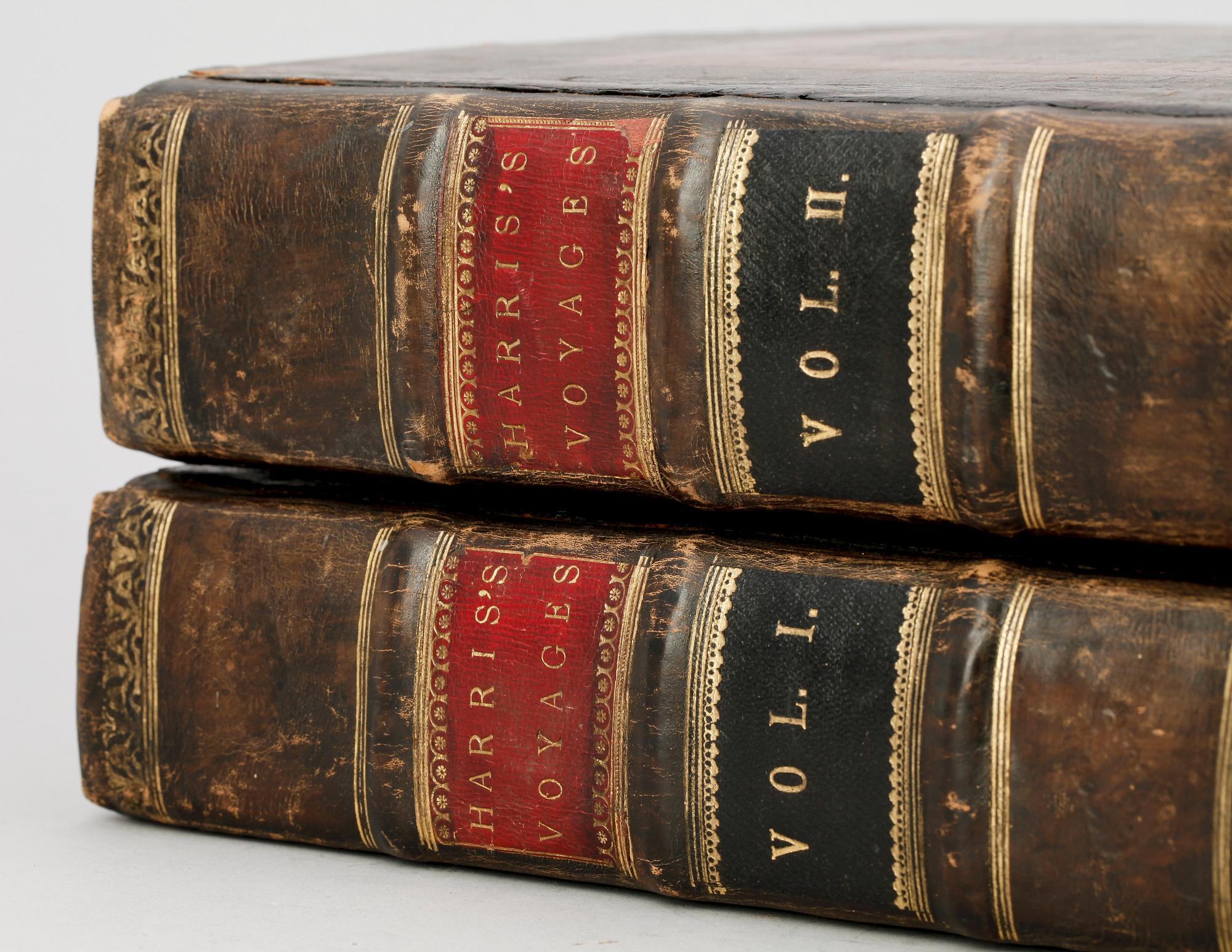 BOKVERK, 2 vol, "Navigantium atque Itinerantium Bibliotheca or a compleat Collection of Voyages and Travels" av John Harris, första uppl, London 1705.