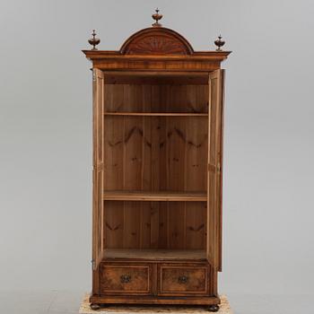 KLÄDSKÅP, nyrenässans, 1800-talets senare del.
