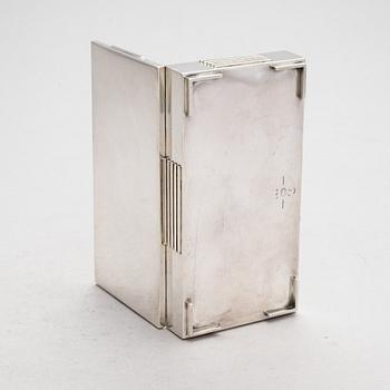 A sterling silver box by Jorgen Jensen for Georg Jensen, Copenhagen 1945-62. Design nr. 857.