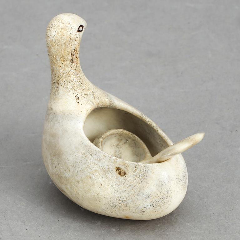 SALTRIPA med SKED, renhorn, Lars Pirak, signerad och daterad 1966.