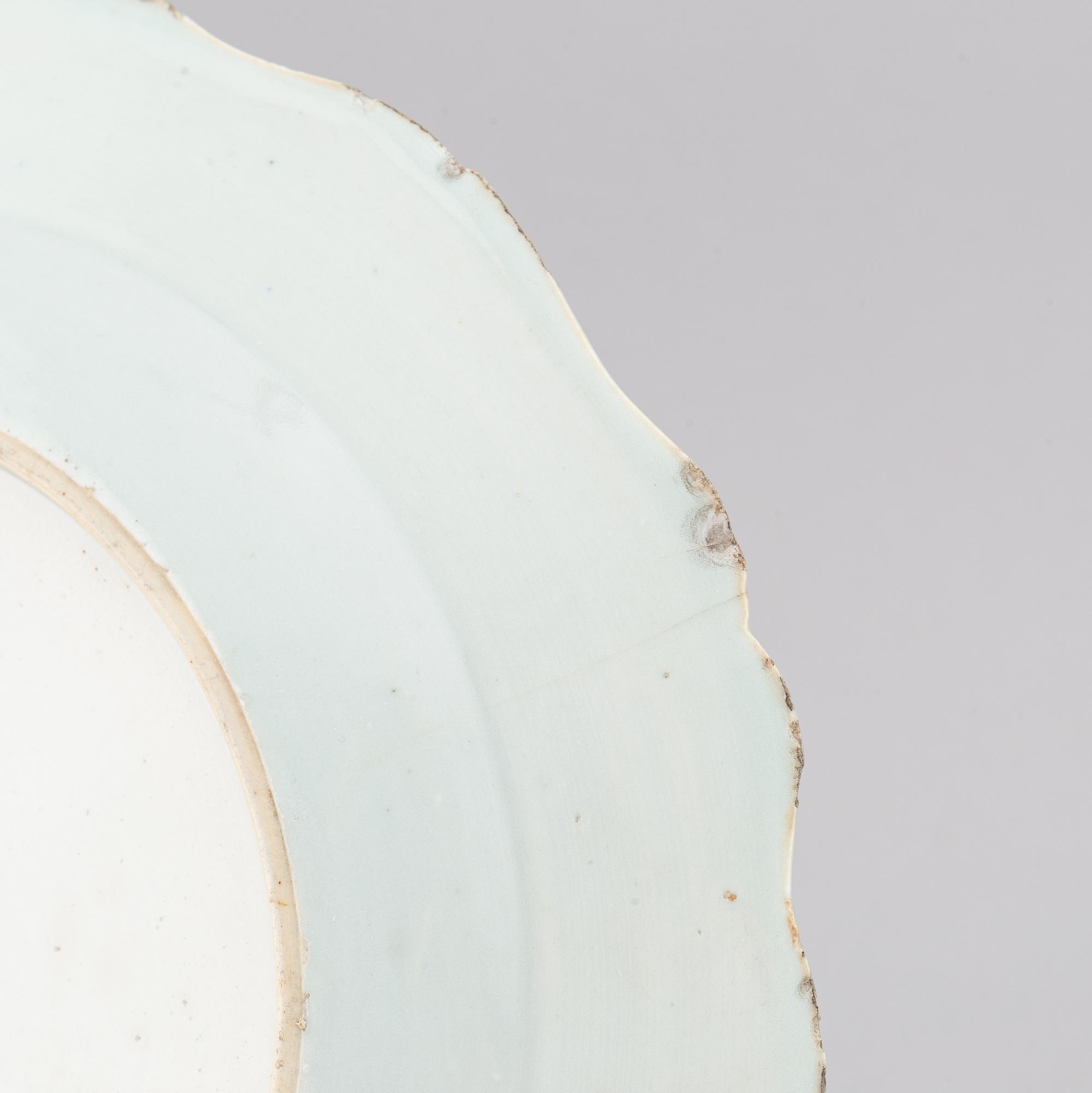 A group of 16 blue and white dishes, Qing dynasty, 18th-19th century.