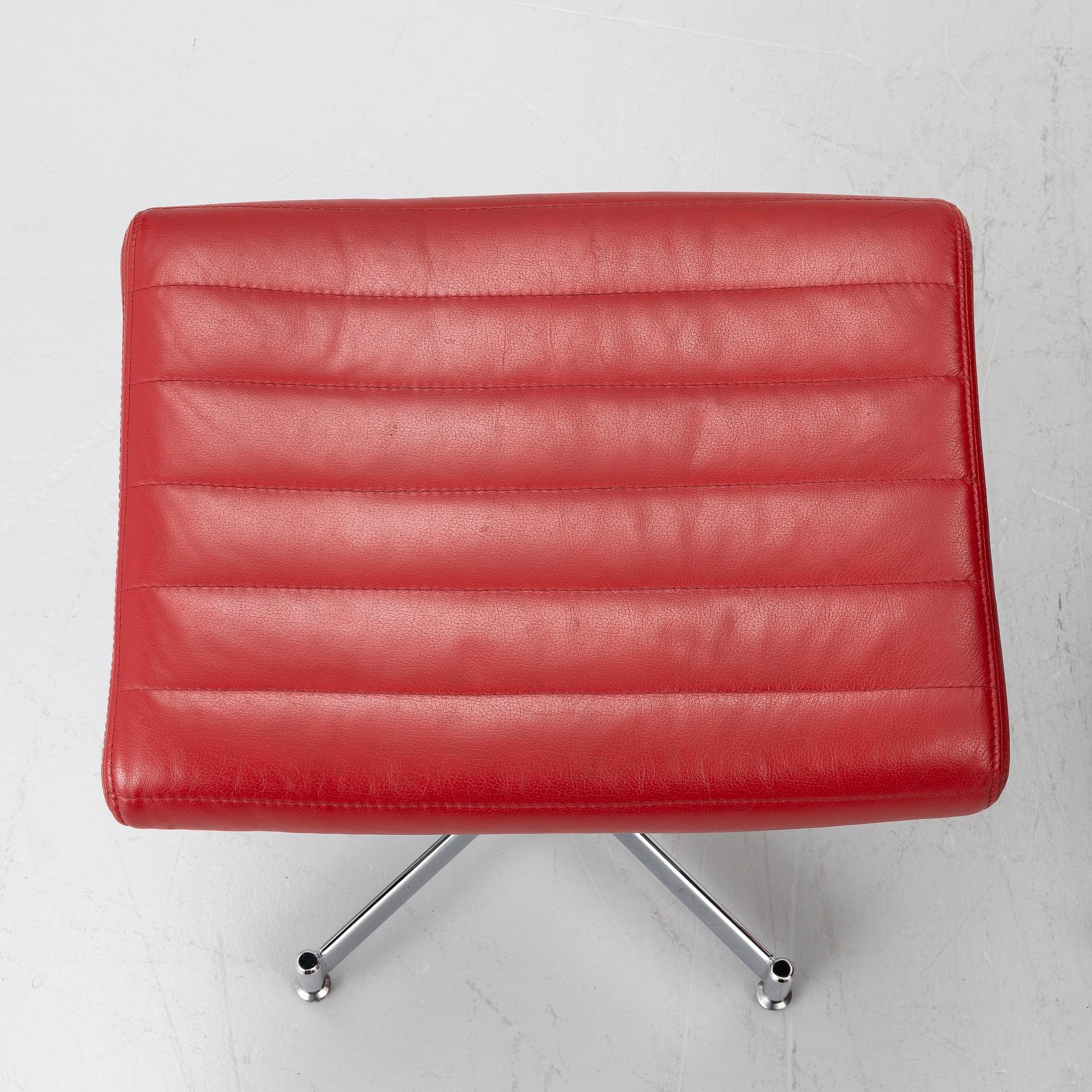 Pair of armchairs with footstool, “Vitesse”, Bolia.