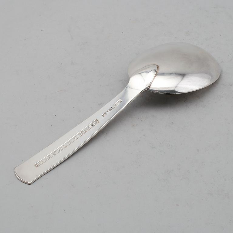 MINNESSKED, silver, Jacob Ängman, 1976. Vikt ca 102 gram.