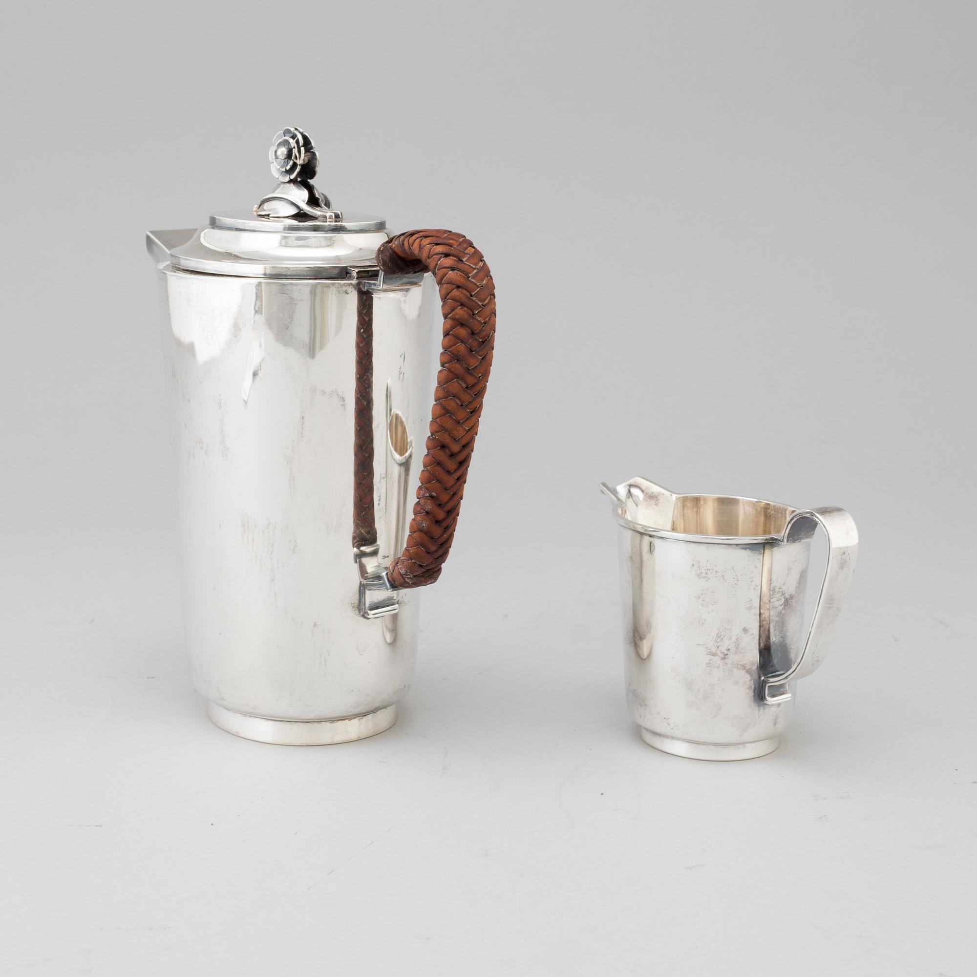 PER SKÖLD, kaffeservis, 
2 delar, silver, för Carlman Silversmide Aktiebolag, Stockholm, 1958.