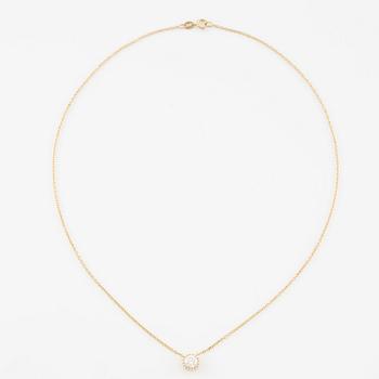 Collier 18K guld med briljantslipade diamanter.
